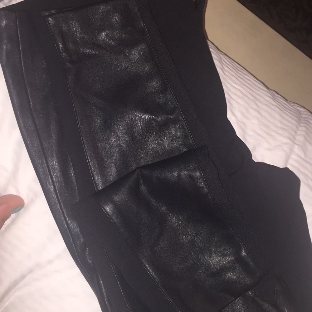 Slacks/leather/material/Size 4/5 - Picture 3 of 13